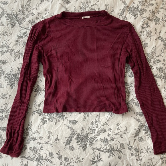 Soft Cozy Ribbed Cropped Sweater Burgundy/Maroon ✨ 50% OFF BUNDLES ✨ - Picture 1 of 2